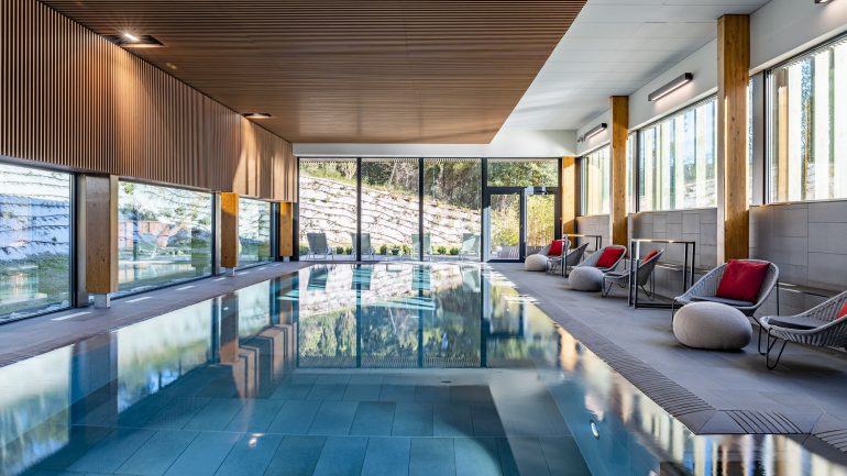 1804-04_19_avene_piscine_hd - Copie