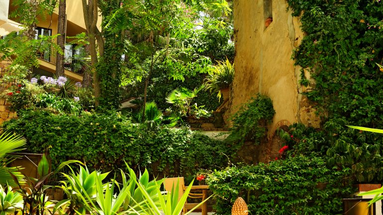 9. Exterior